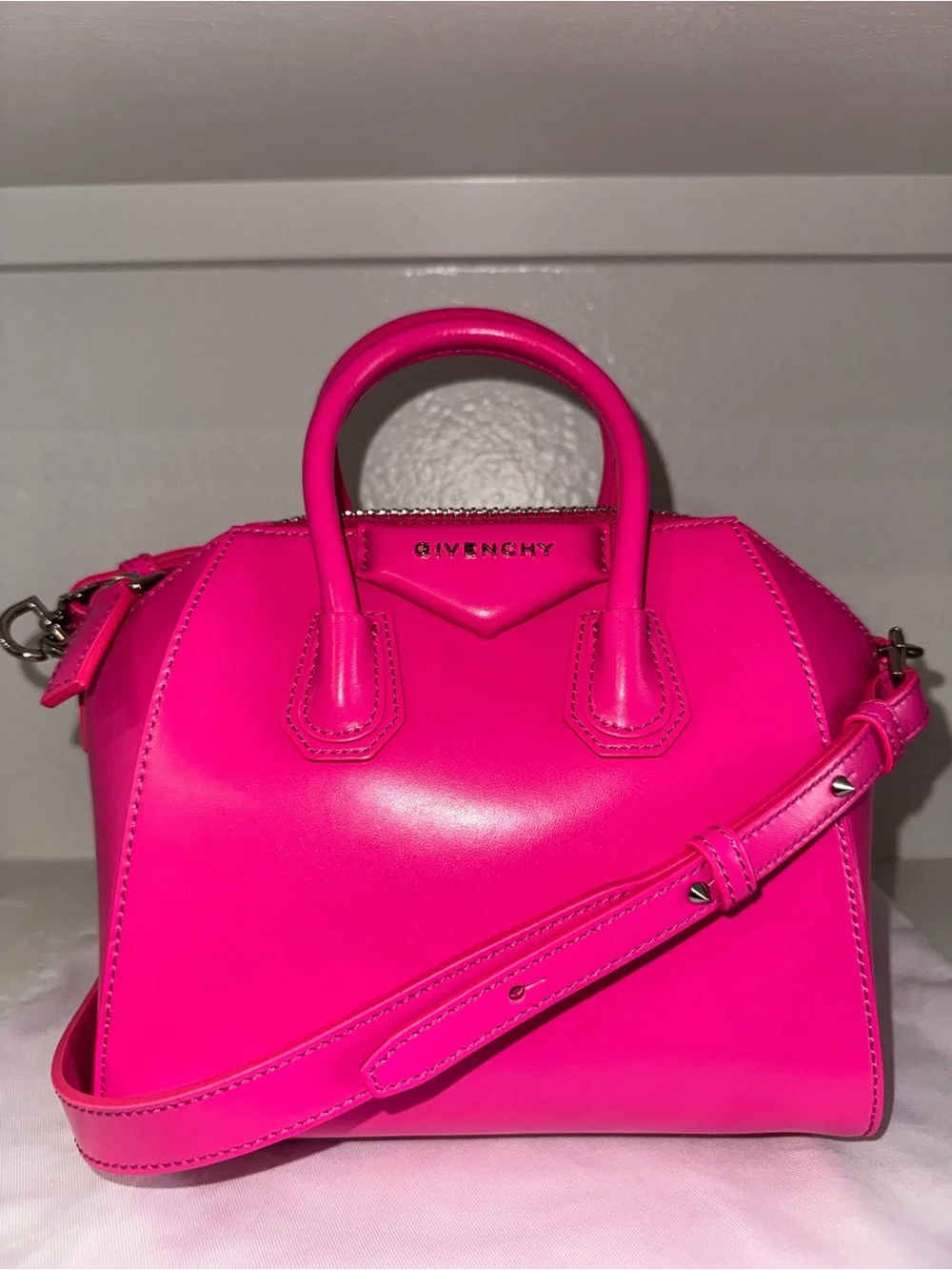 New Givenchy Antigona Mini Leather Satchel Bag - Shocking Pink